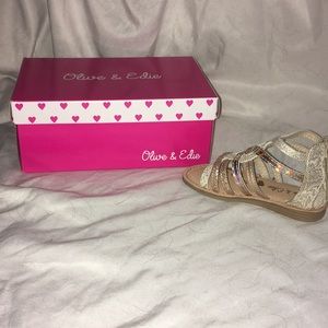 NWT, olive & Edie rose gold sandal